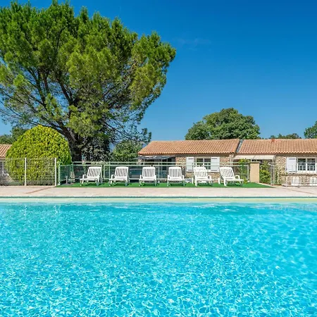 Holiday home Pretty Little House In A Tourist La Roque-sur-Pernes